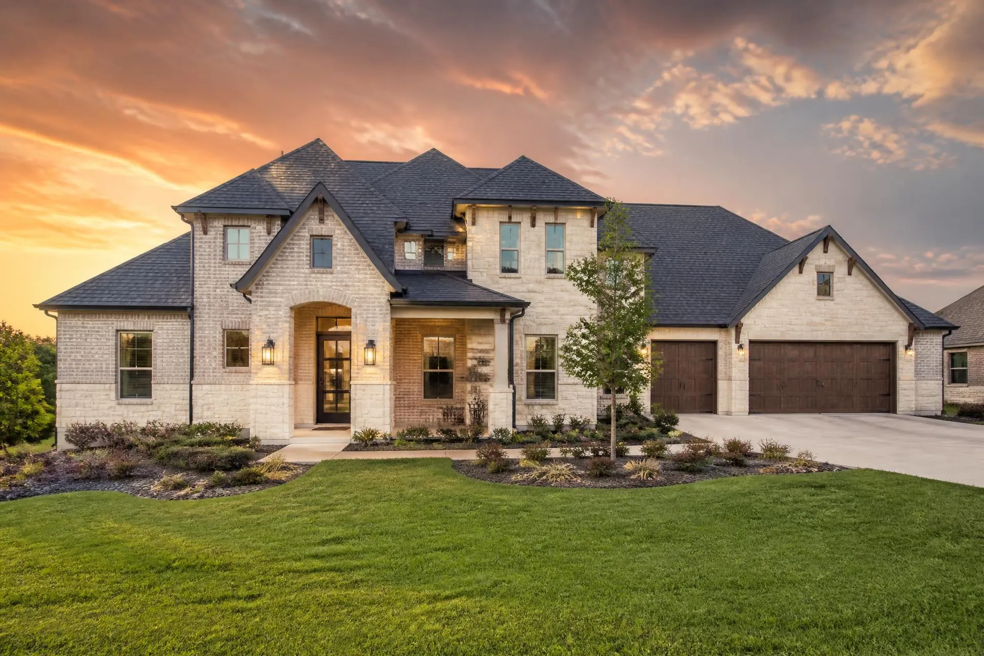 Modern Dallas–Fort Worth home with a new charcoal architectural shingle roof